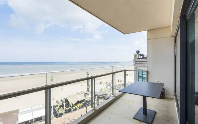 Beautiful Apartment by the sea