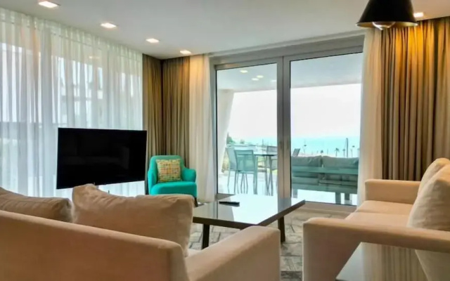 Private Sea-View Residence