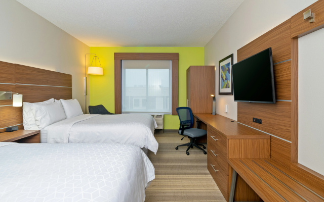 Holiday Inn Express Hotel & Suites Woodbridge by IHG