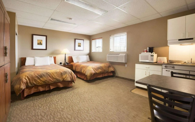 Central Suite Hotel