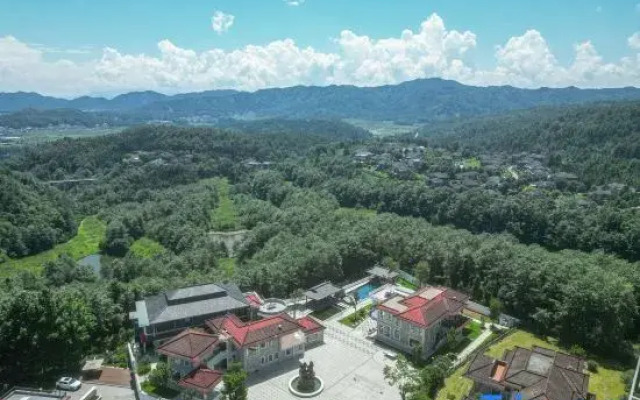 Tengchong Juxian Resort