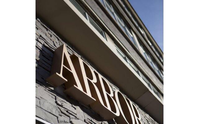 Отель Arbor City вид на фасад