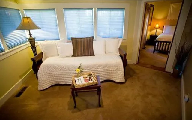 Cooper House Bed & Breakfast Inn
