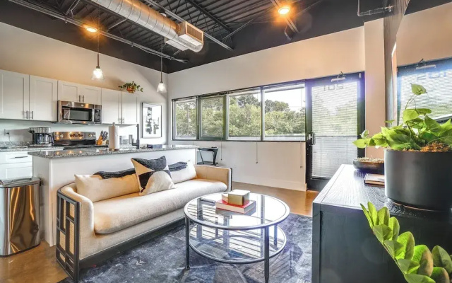 Modern Nashville Studio ~ 5 Mi to Downtown!