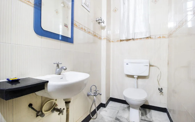 OYO 11682 Hotel Rp International