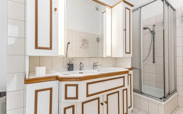 Spacious 4BR Apt Long Stay Friendly