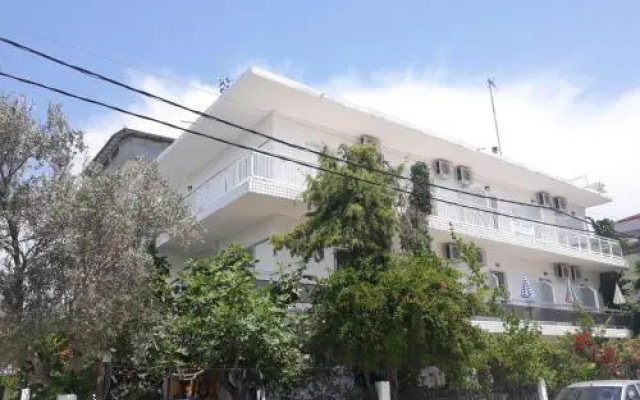 Aris House