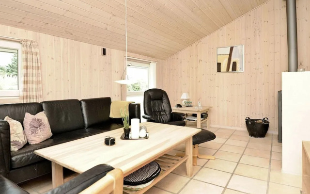 6 Person Holiday Home in Oksbol