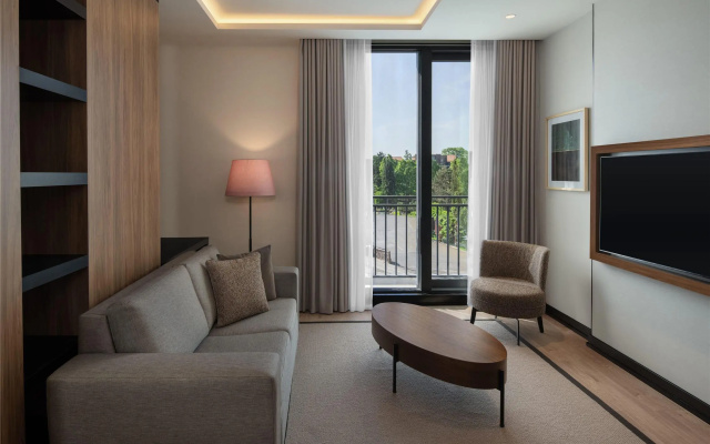 Altunizade Suites Istanbul, Curio Collection by Hilton
