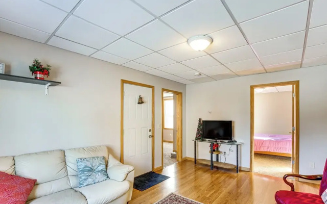 1 Mi to Downtown: Welcoming Winona Duplex