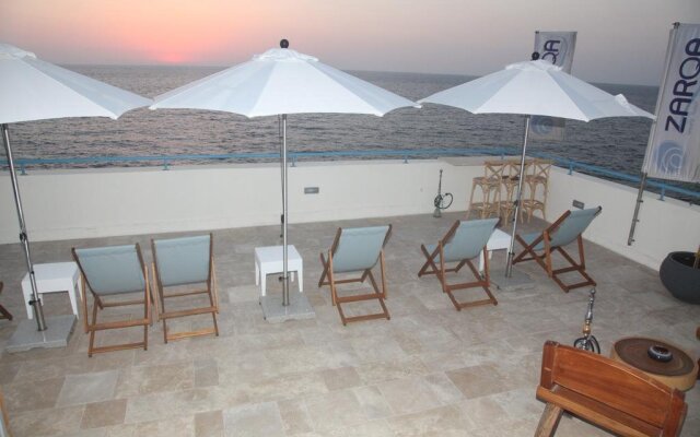 Zarqa Luxury Suites - Couples Only