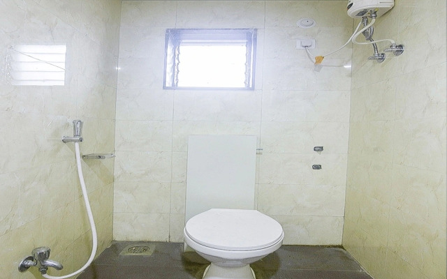 OYO 15982 Hotel Samrat Palace