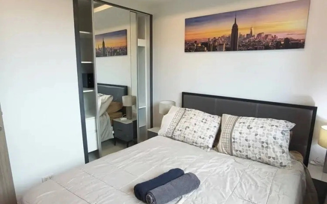 Luxurious Pattaya Apartment With Pool Access