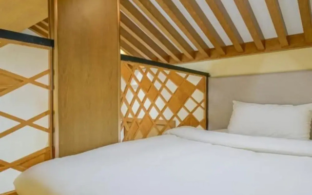 Floral Hotel · Zai Yi Qi Lijiang