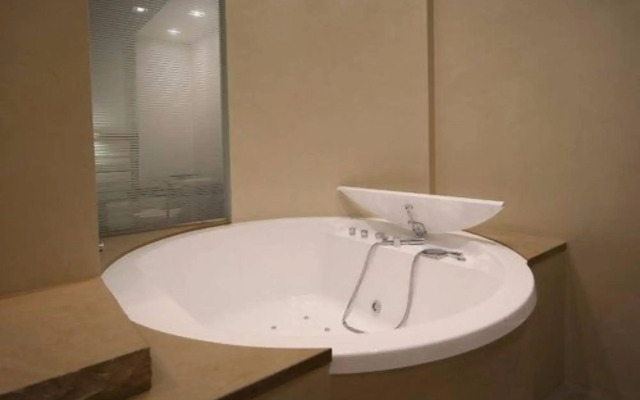 The Ziba Hotel & Spa