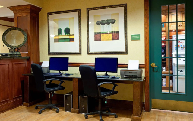 Hampton Inn & Suites Newark Airport Elizabeth