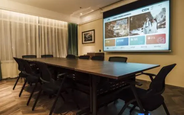 James Joyce Coffetel Hotel (Jinan Gangcheng District Yinzuo Mall)