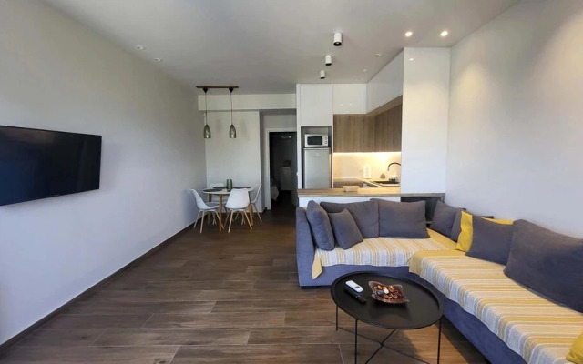 Tsiamis Sea Sun Suite - Homely Retreat