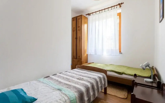 Nice Apartment With Terrace Near the Beach
