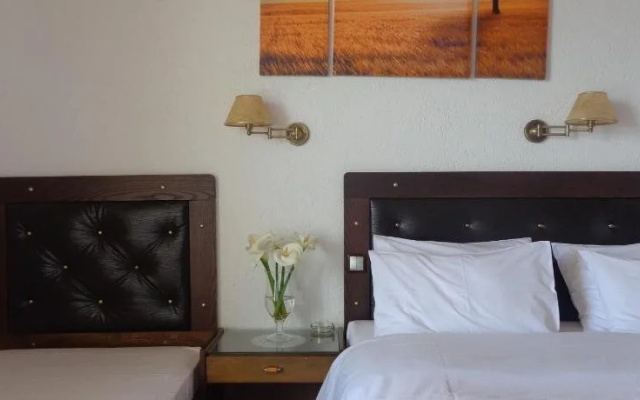 Angela Hotel