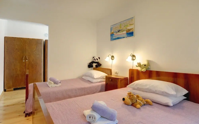 Villa in Batlug With Private Pool