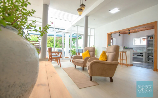 Bungalow On 53