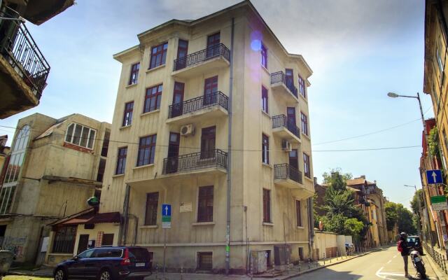 Отель Italian House Simeon вид на фасад