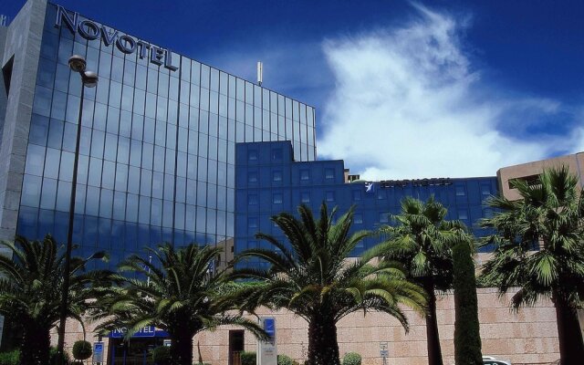 Отель Novotel Nice Arenas Aeroport Франция, Ницца - 1 отзыв об отеле, цены и фото номеров - забронировать отель Novotel Nice Arenas Aeroport онлайн вид на фасад
