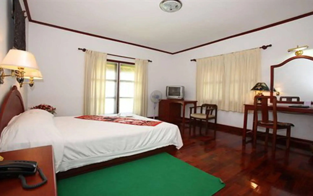 Vansana Plain of Jars Hotel