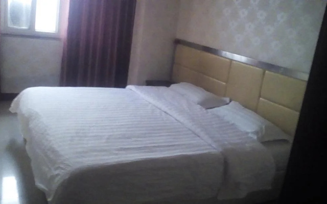 Lido Hotel Jingguang Road