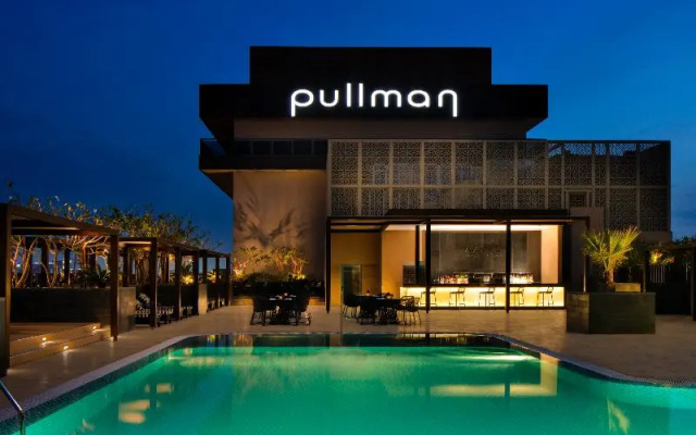 Pullman Dubai Creek City Centre Hotel & Residences
