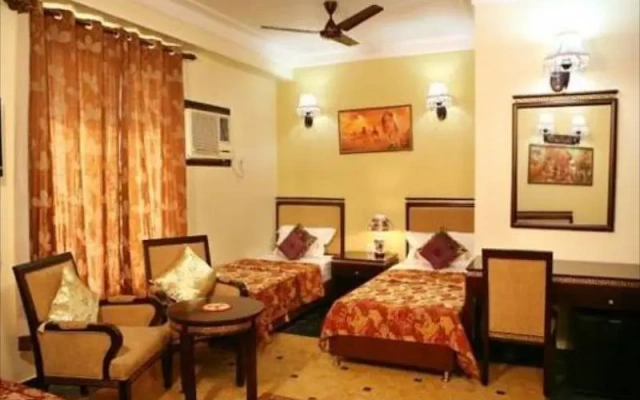 Revels Plum Hotel