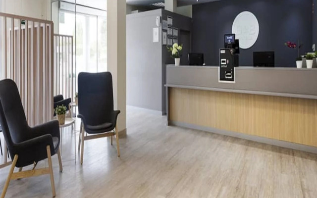 B&B Hotel Girona 2