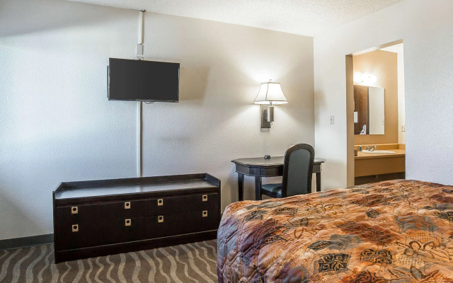 Rodeway Inn Cheyenne I-80 East