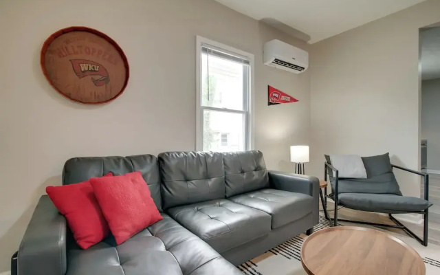Hilltopper Convenience: Modern Duplex Near WKU