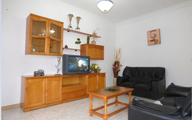Cadiz 102479 3 Bedroom Apartment By Mo Rentals