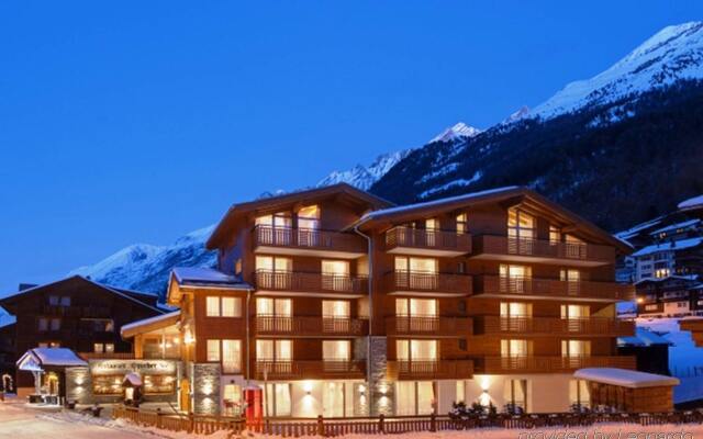 Отель Aristella Swissflair Швейцария, Церматт - отзывы, цены и фото номеров - забронировать отель Aristella Swissflair онлайн вид на фасад