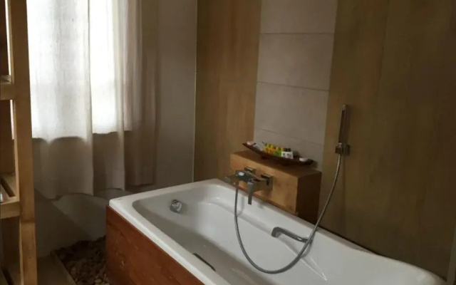 Hupin Hotel (Nyaung Shwe)