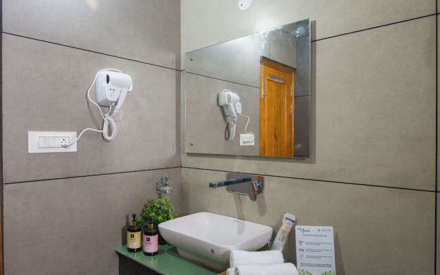 Alaya Stays Querencia 5BHK with HillView