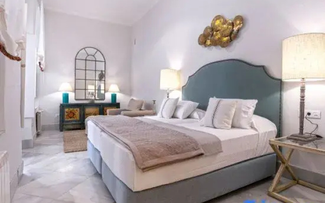 Unique Sevillian Palace-House in Santa Cruz. Abades Terrace