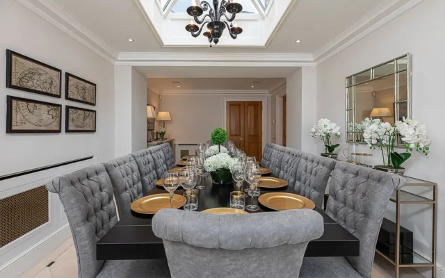 Stunning 6-Bed House Near Harrods in Knightsbridge