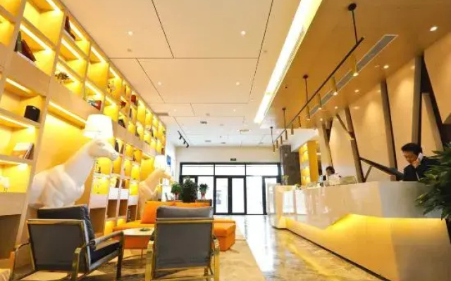 Tuke China Hotel （hualinguoji bolinzhuang subway）