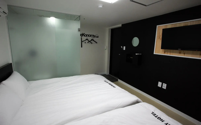 Ekonomy Hotel Myeongdong premier