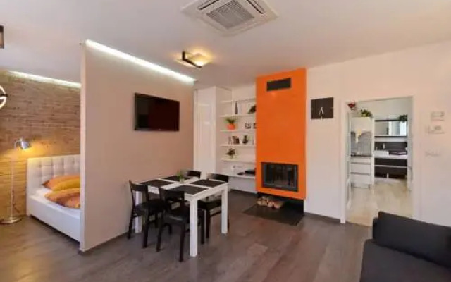 Agnes Apartments
