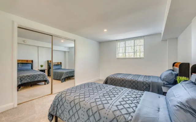 Mid-century Bungalow in the Heart of Buckhead!