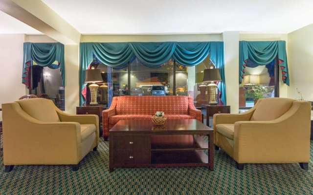Super 8 by Wyndham, Orangeburg