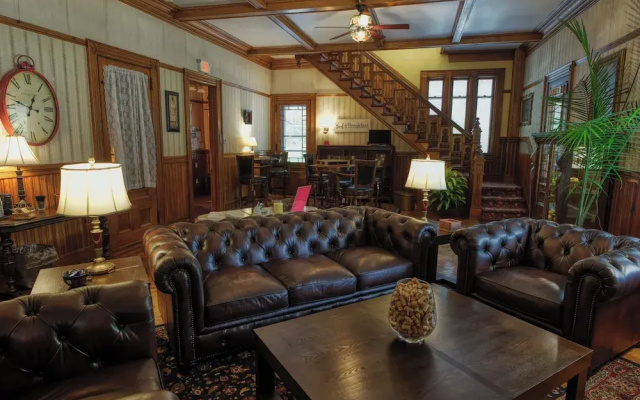 Rockwell Falls Inn and Wine Bar