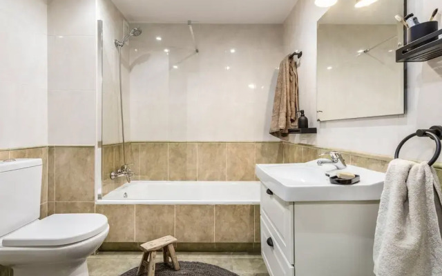 Taracea - 4 Bedrooms in Almagro