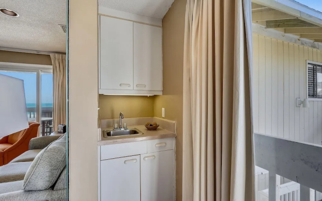 Sandpiper Cove 2133 1 Bedroom Condo by RedAwning