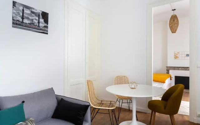 Modern Apartment in City Center for up to 4 Guests!